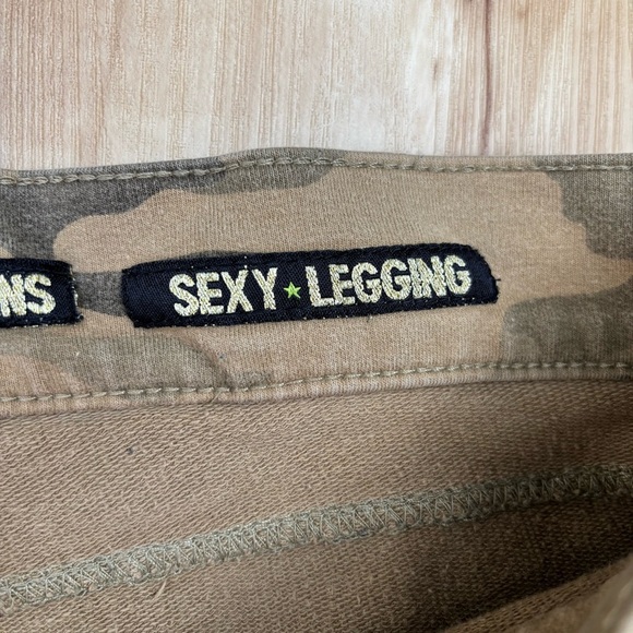 Vanilla Star Green and Tan Camouflage Jeans Size 11 - Picture 5 of 7